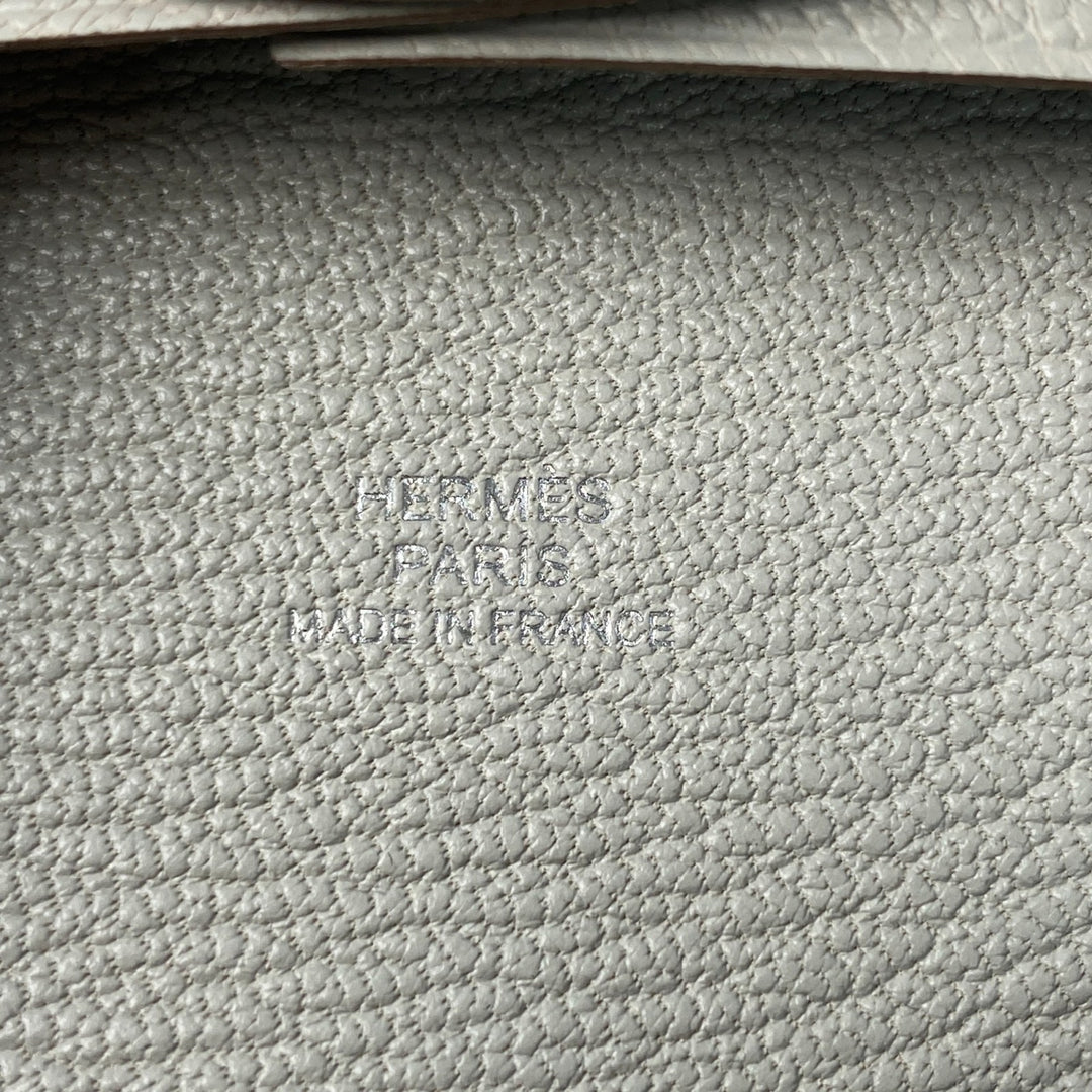 新品 エルメス HERMES レディース バスティア パールグレー シェブルミゾル W刻印 コインケース