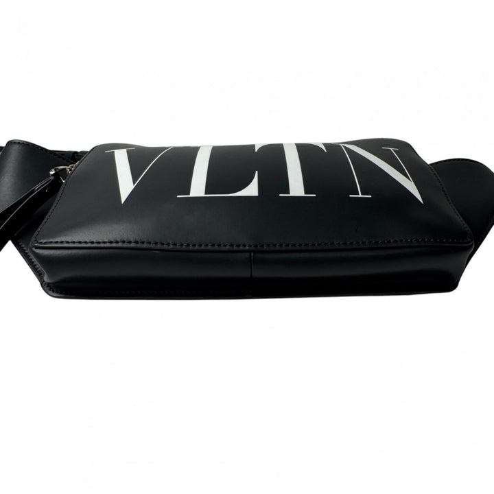 美品 ヴァレンティノガラヴァーニ valentino garavani ボディバッグ VLTNロゴ VY2B0A10WJW メンズ