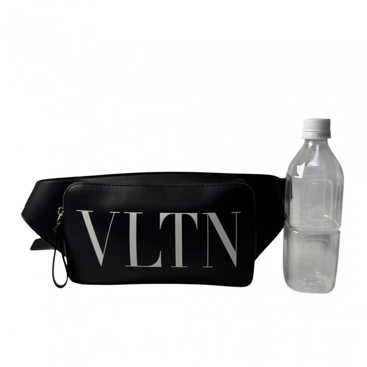 美品 ヴァレンティノガラヴァーニ valentino garavani ボディバッグ VLTNロゴ VY2B0A10WJW メンズ