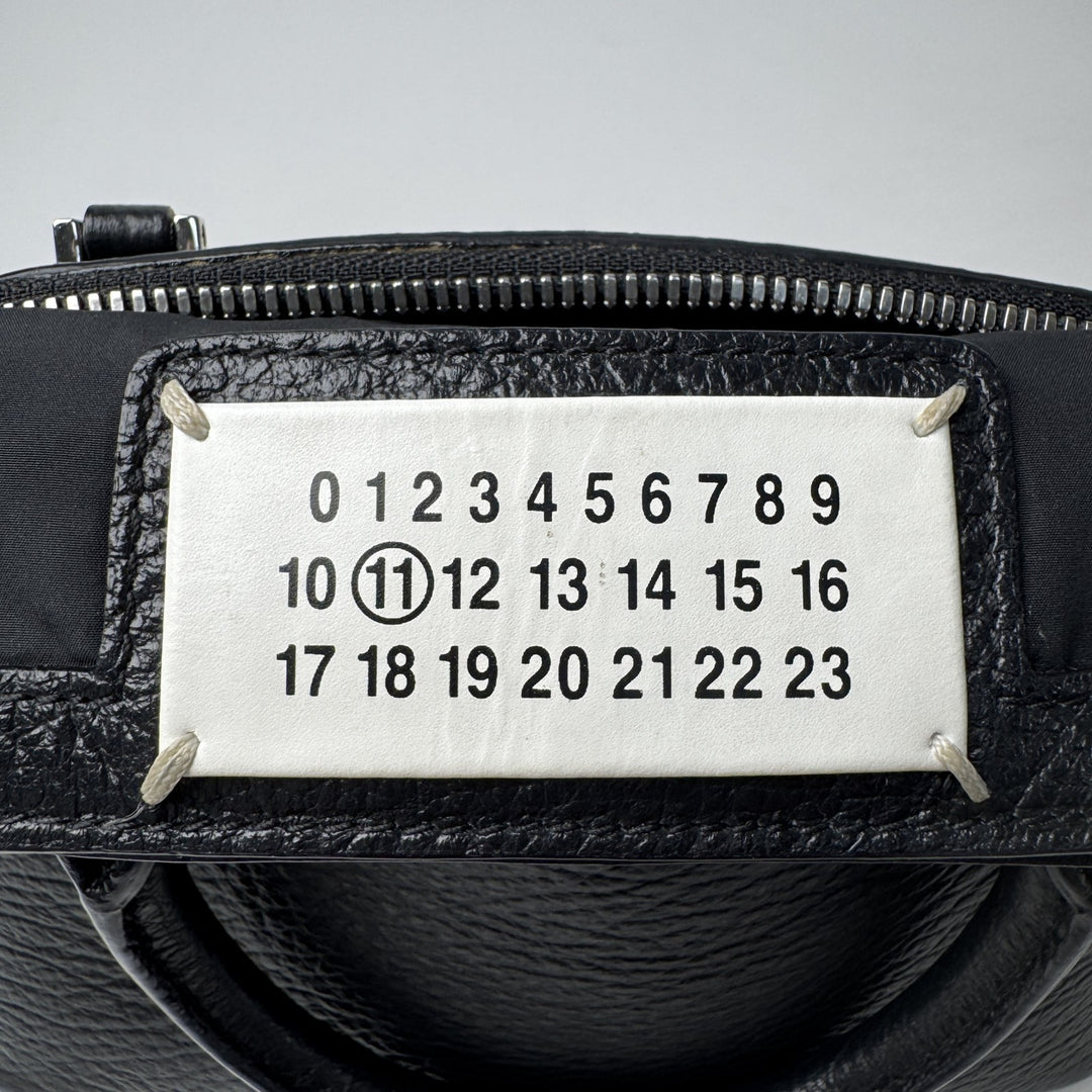 メゾンマルジェラ Maison Margiela 5AC 2way ショルダーバッグ ハンドバッグ S56WG0081 斜めがけ クロスボディ レディース