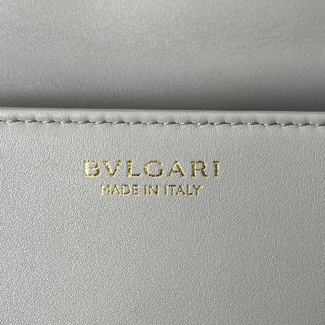 未使用 ブルガリ BVLGARI レディース セルペンティ ハンドバッグ レザー