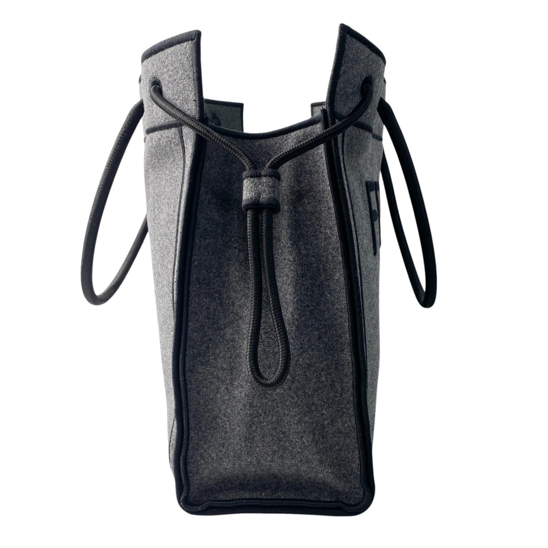 未使用 フェンディ FENDI レディース ショッパー ロゴ トートバッグ 8BH379 肩がけ