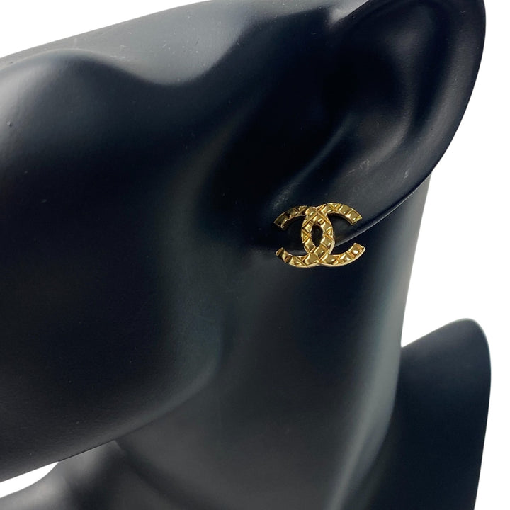 美品 シャネル CHANEL レディース マトラッセ ココマーク ピアス F24 P