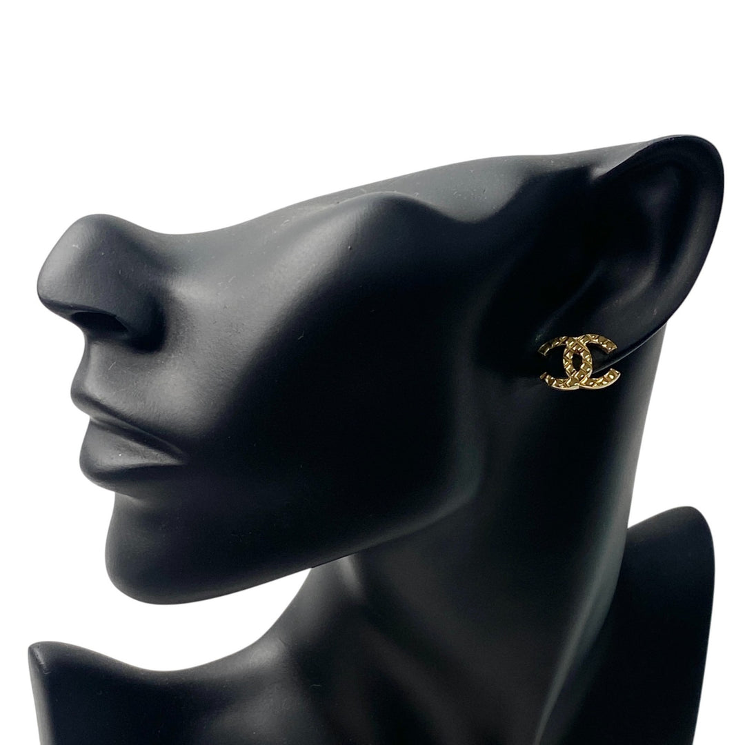 美品 シャネル CHANEL レディース マトラッセ ココマーク ピアス F24 P