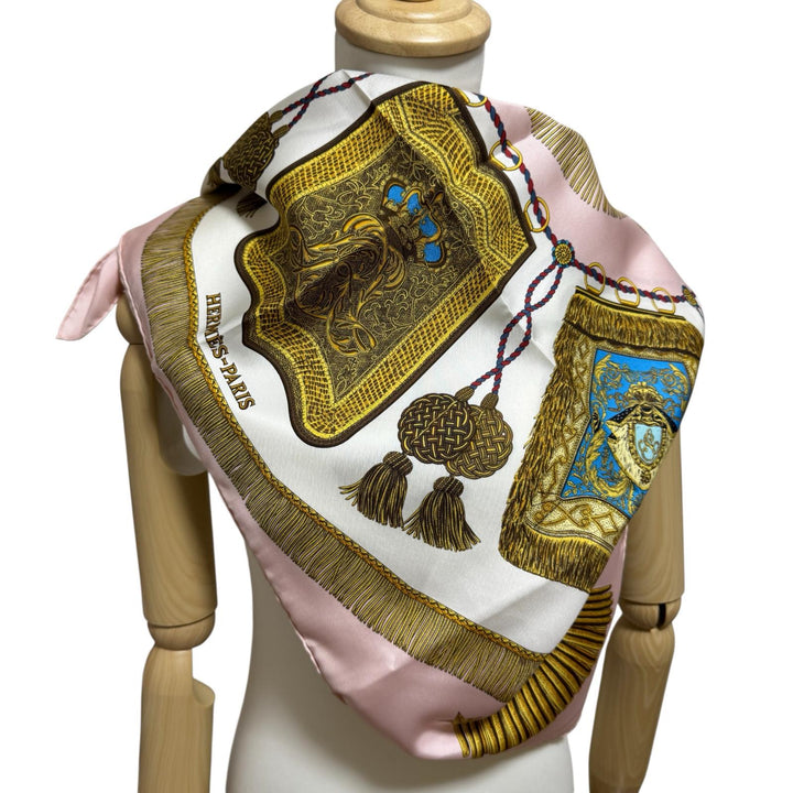美品 エルメス HERMES カレ90 POSTE ET CAVALERIE サーベル飾り スカーフ レディース