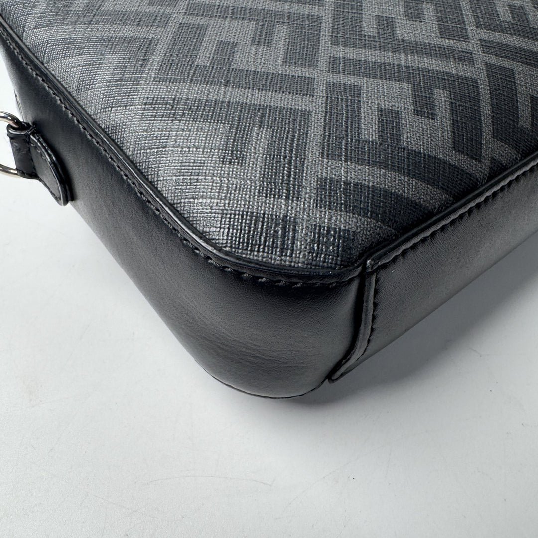 フェンディ FENDI ダイアゴナル カメラバッグ ショルダーバッグ 7M0286 斜めがけ クロスボディ メンズ