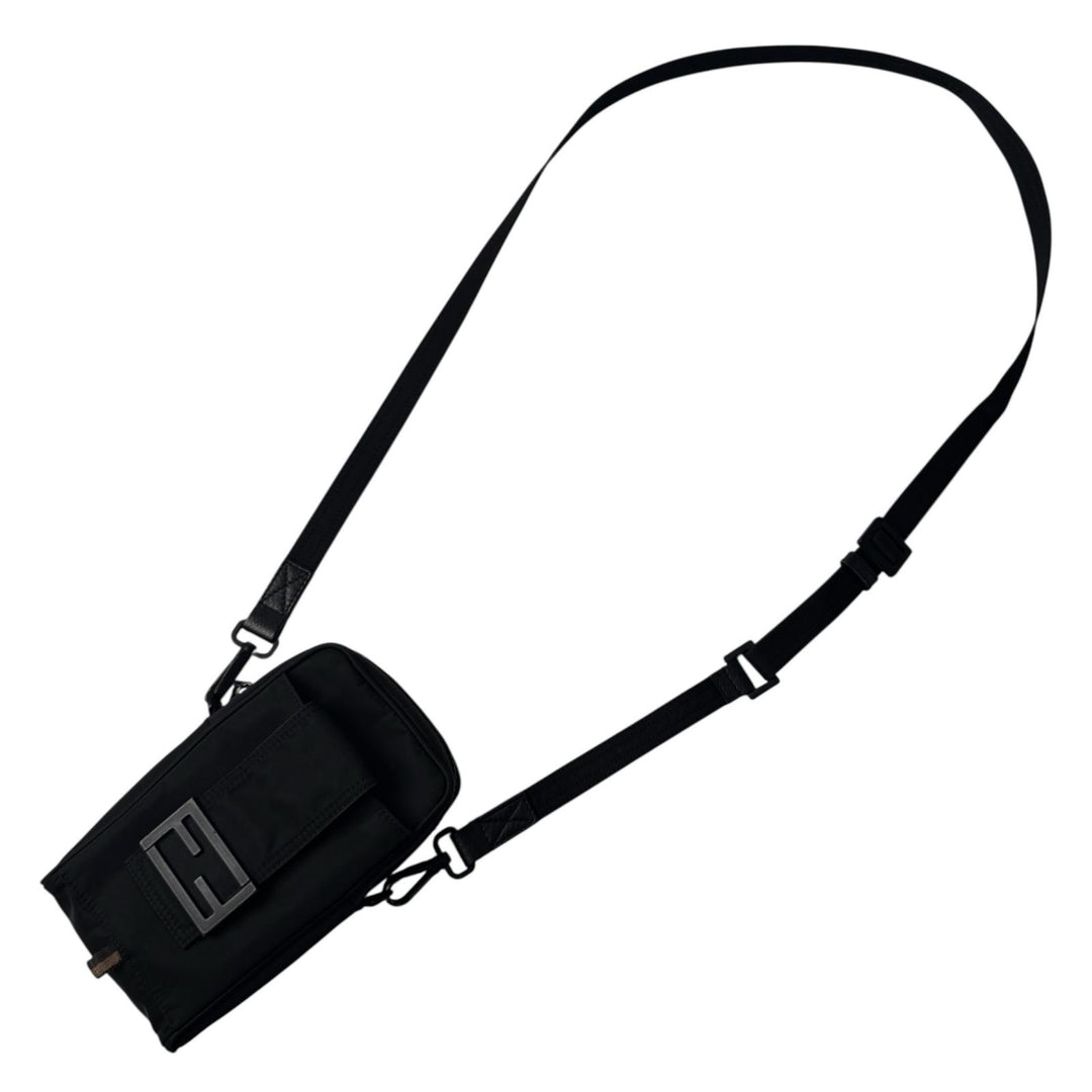 フェンディ FENDI バゲット フォンポーチ ナイロン ショルダーバッグ 黒 7AS056 斜めがけ クロスボディ メンズ