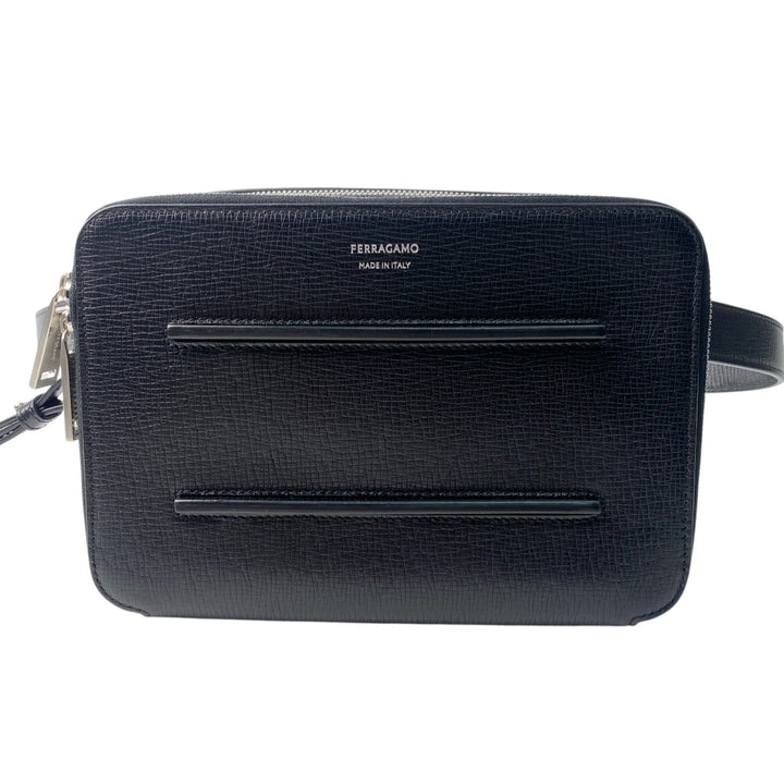 美品 フェラガモ FERRAGAMO メンズ ショルダーバッグ 2way 現行ロゴ 斜めがけ クロスボディ