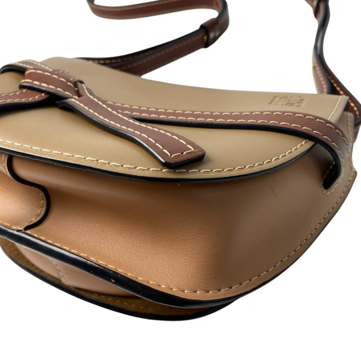 美品 ロエベ LOEWE レディース ゲート スモール ショルダーバッグ 斜めがけ クロスボディ 053896