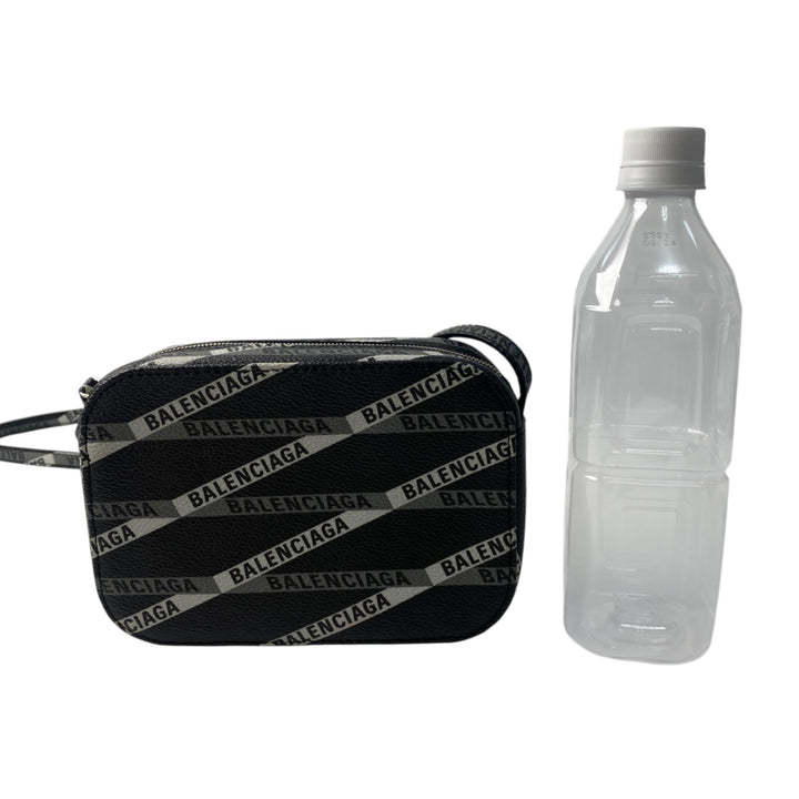 バレンシアガ BALENCIAGA レディース エブリディ カメラバッグ XS ミニ ショルダーバッグ 斜めがけ クロスボディ