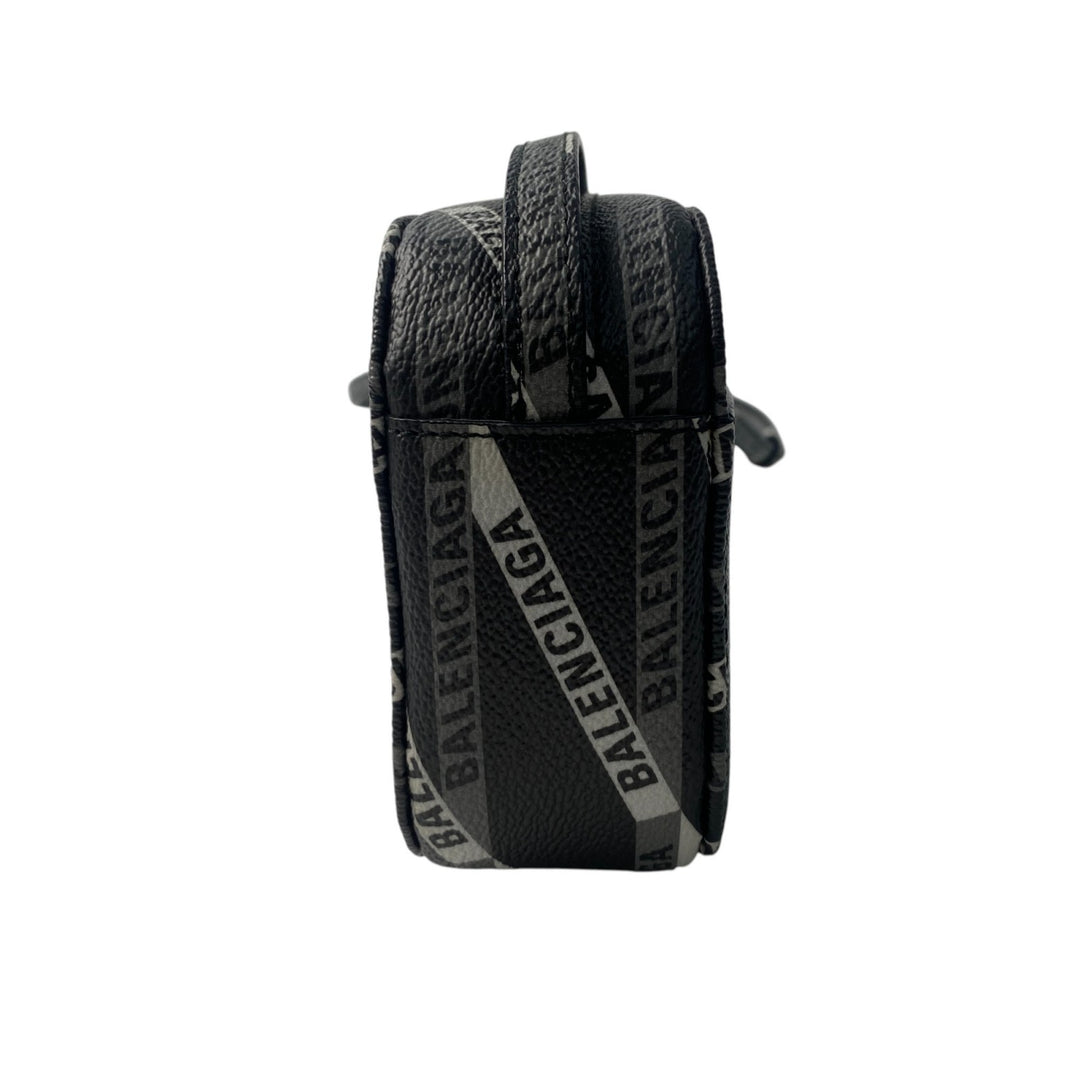 バレンシアガ BALENCIAGA レディース エブリディ カメラバッグ XS ミニ ショルダーバッグ 斜めがけ クロスボディ