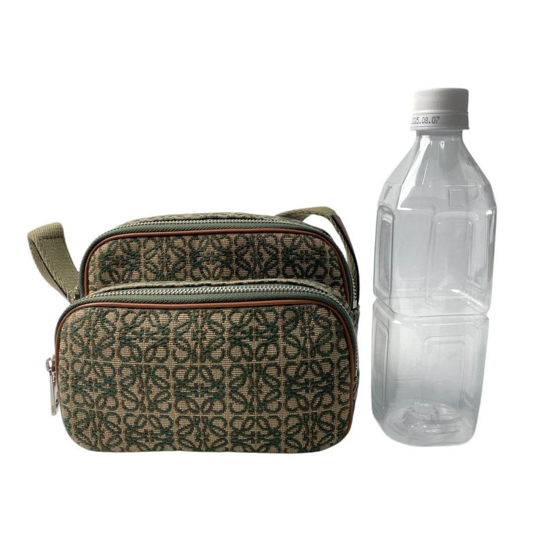 ロエベ LOEWE レディース アナグラム カメラバック ミニ グリーン ショルダーバッグ 272211 斜めがけ クロスボディ