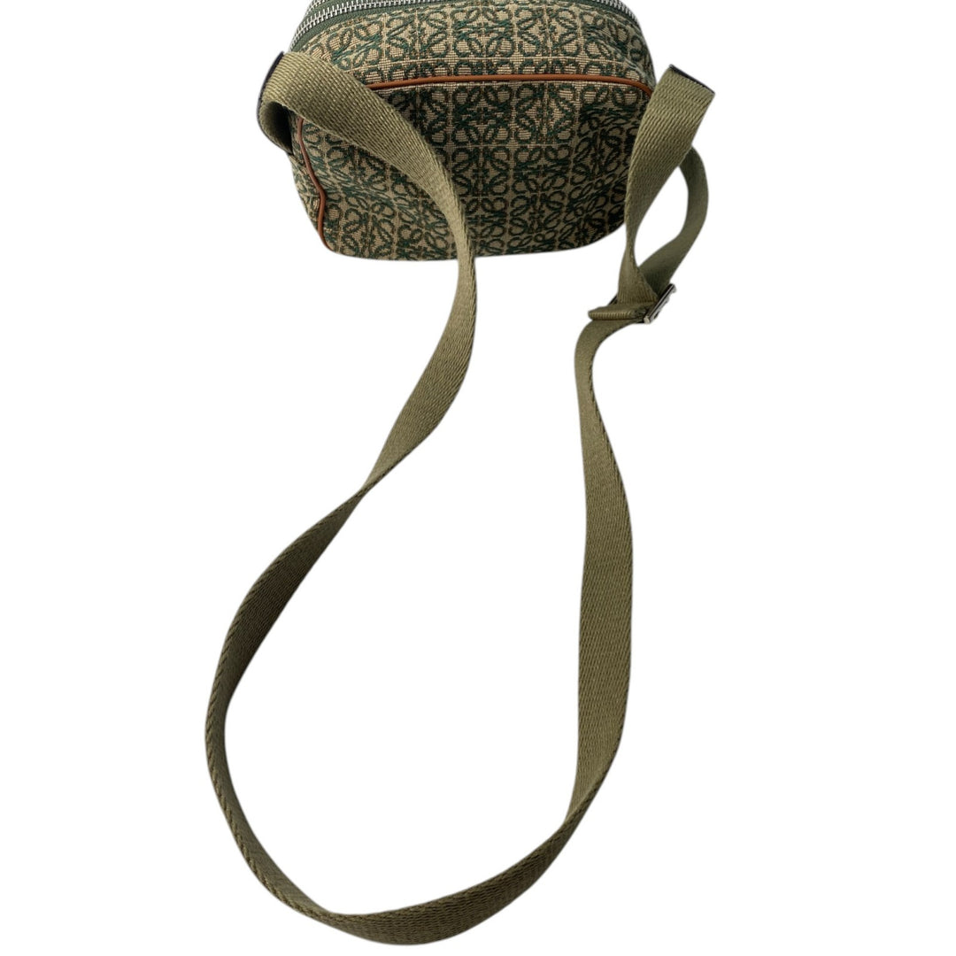 ロエベ LOEWE レディース アナグラム カメラバック ミニ グリーン ショルダーバッグ 272211 斜めがけ クロスボディ