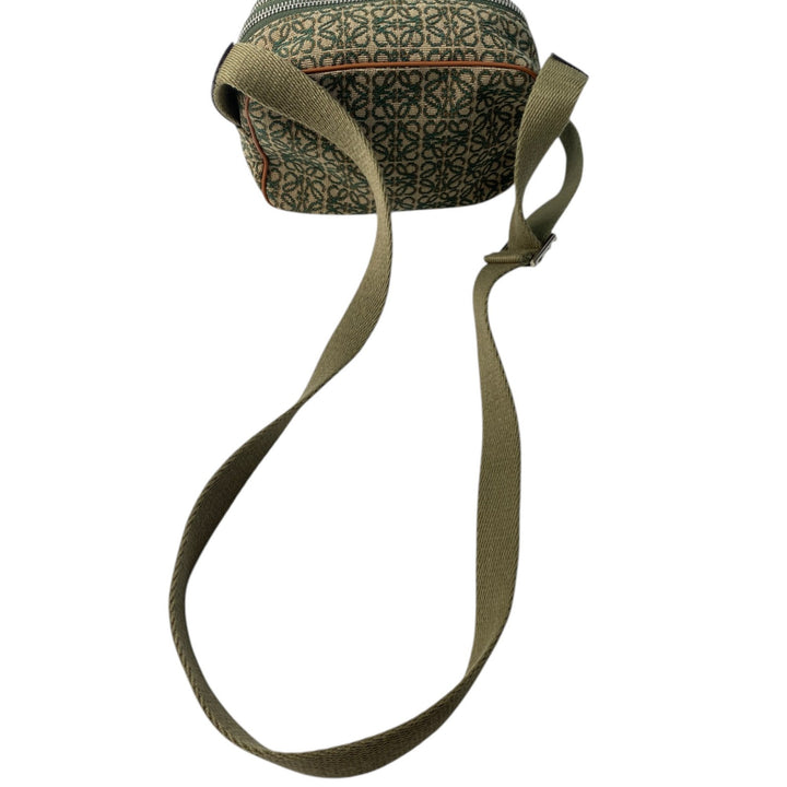 ロエベ LOEWE レディース アナグラム カメラバック ミニ グリーン ショルダーバッグ 272211 斜めがけ クロスボディ