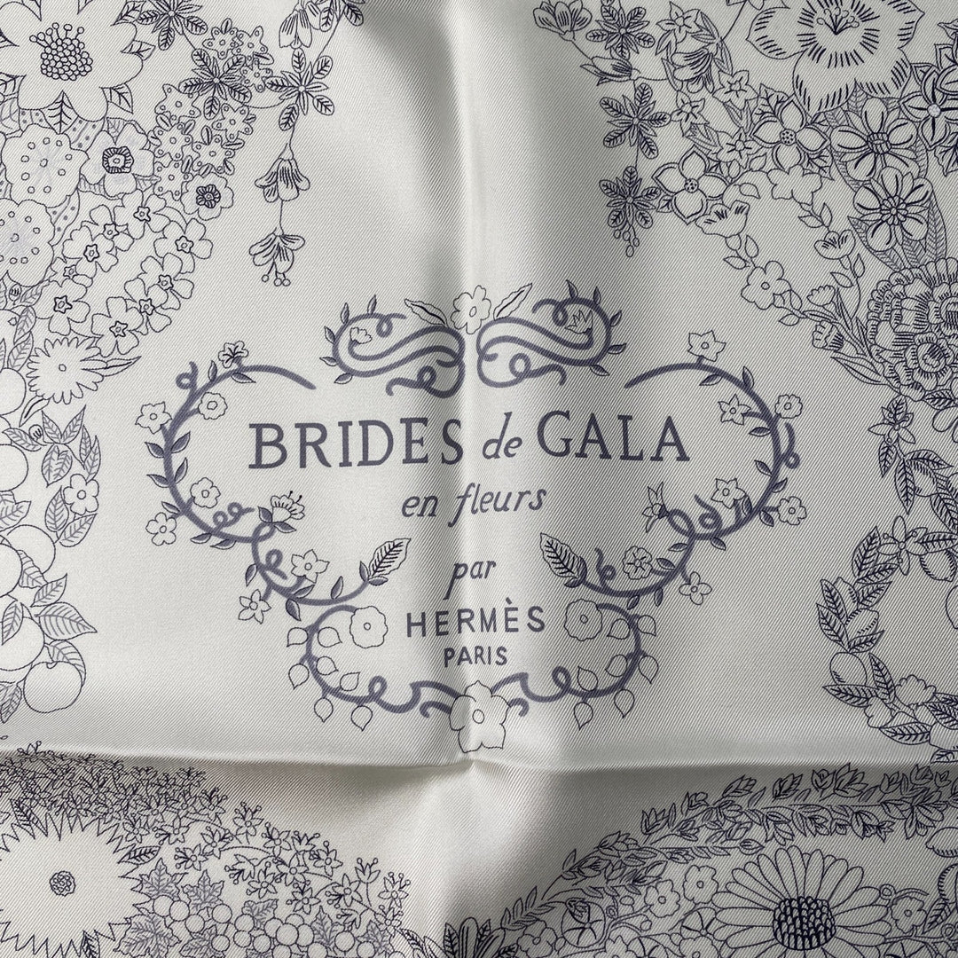 未使用 エルメス HERMES レディース カレ90 ブリッド・ドゥ・ガラ・アン・フルール