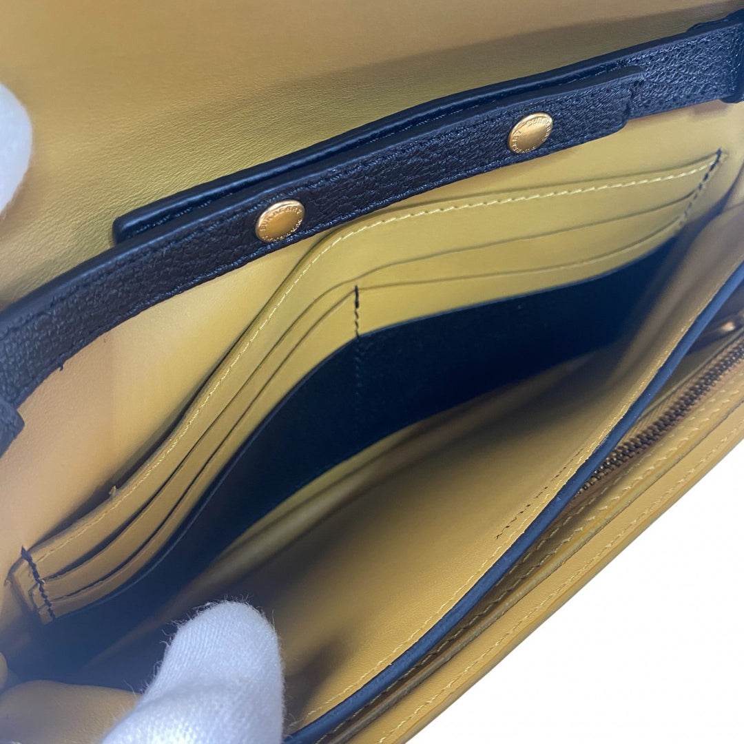 バーバリー Burberry レディース ショルダーバッグ ブラック レザー 斜めがけ クロスボディ