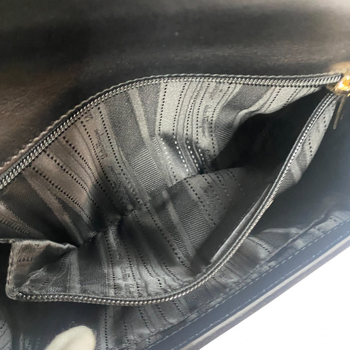 美品 サルヴァトーレフェラガモ Ferragamo レディース ショルダーバッグ 斜めがけ クロスボディ