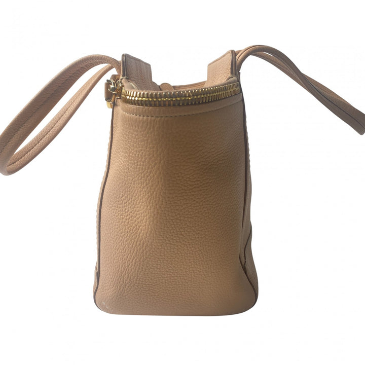 サルヴァトーレフェラガモ Ferragamo レディース トートバッグ ガンチーニ