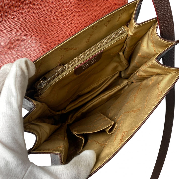 サルヴァトーレフェラガモ Ferragamo レディース 2way ガンチーニ ショルダーバッグ ハンドバッグ 斜めがけ クロスボディ