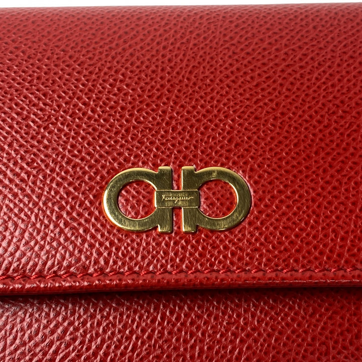 未使用 サルヴァトーレフェラガモ Salvatore Ferragamo 長財布 パスケース付き