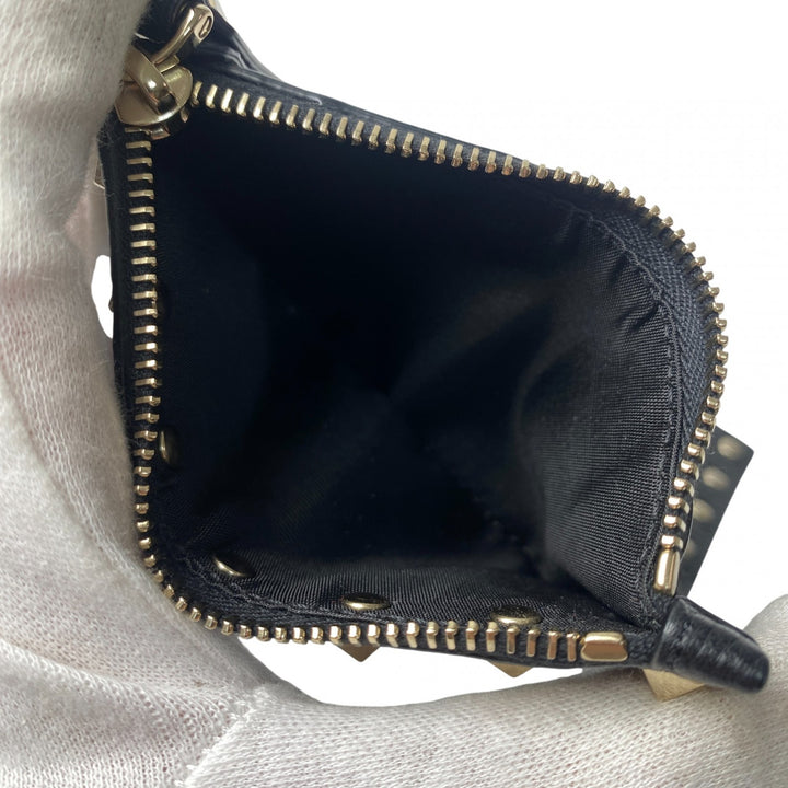 未使用 ヴァレンティノガラヴァーニ valentino garavani レディース スタッズ 二つ折り財布 ブラック レザー お札入れなし