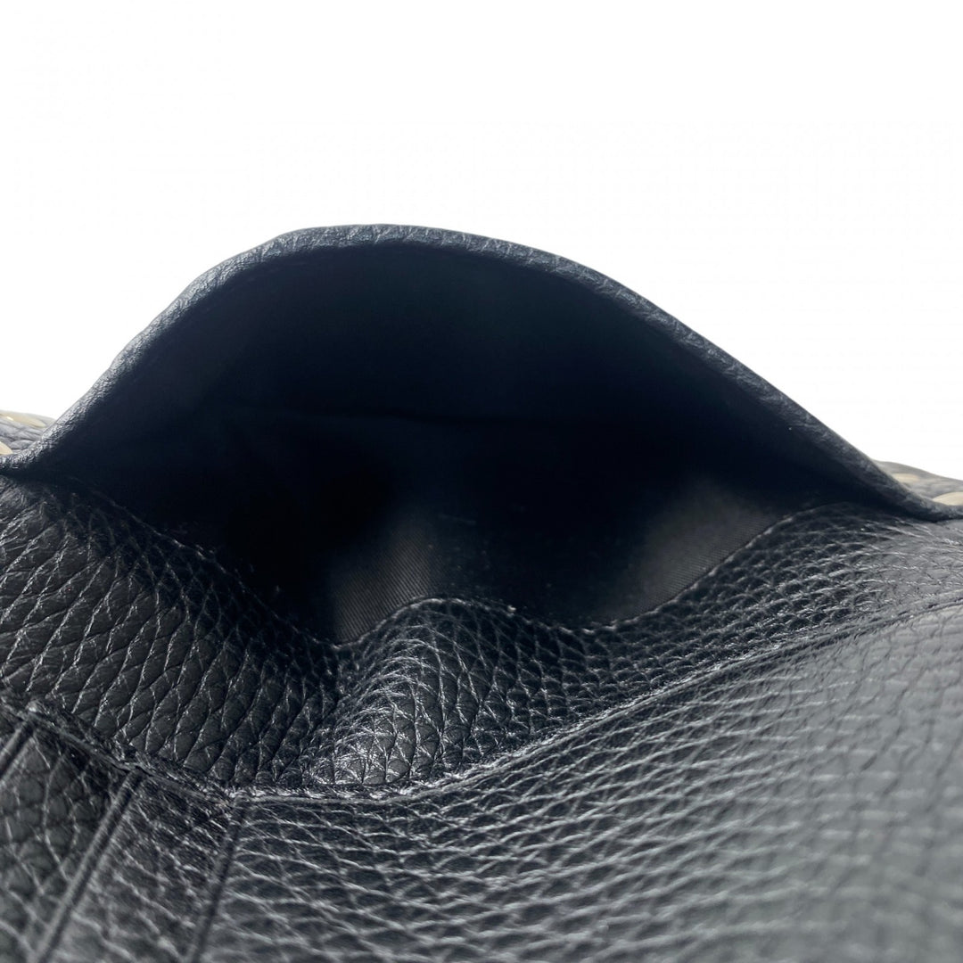 未使用 ヴァレンティノガラヴァーニ valentino garavani レディース スタッズ 二つ折り財布 ブラック レザー お札入れなし