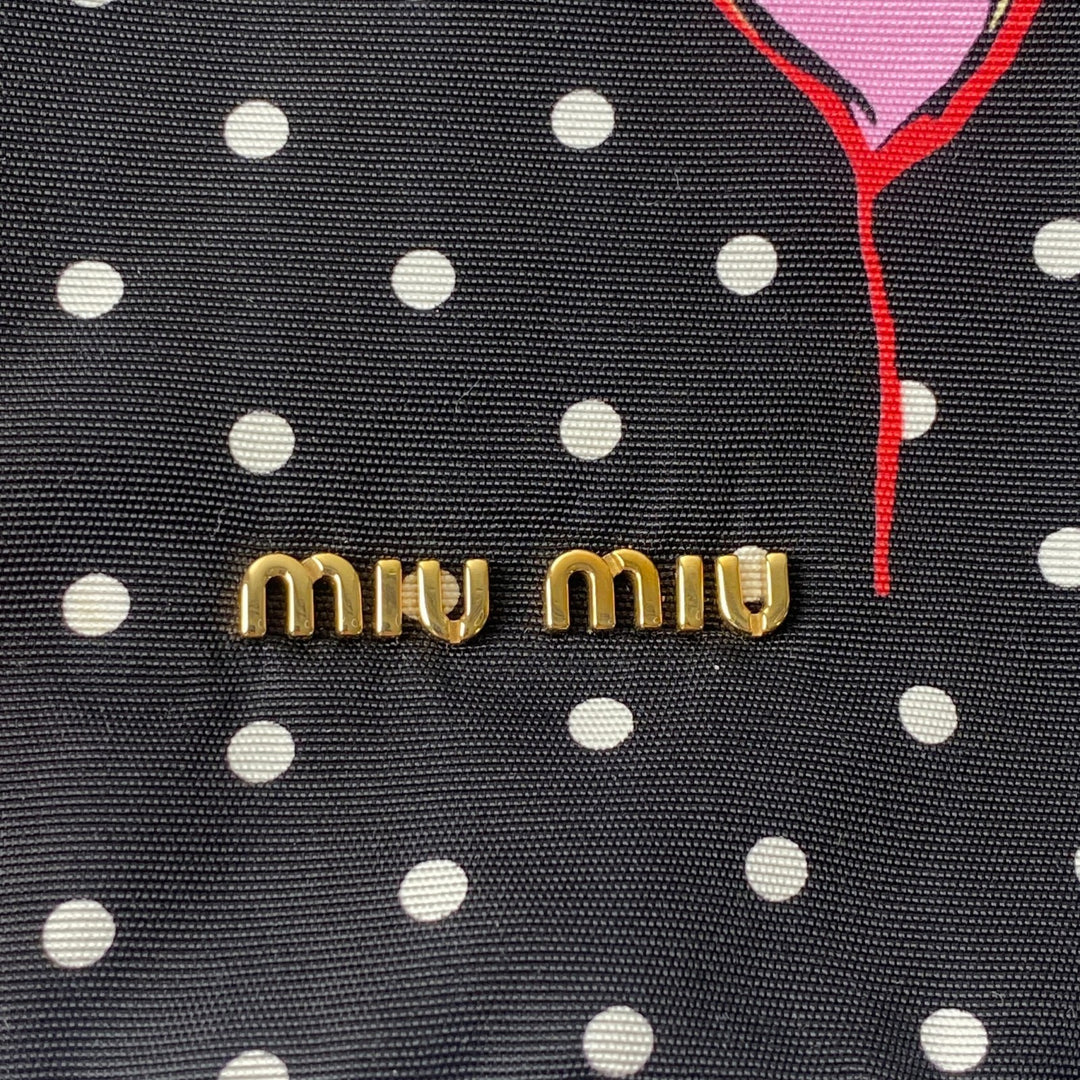 美品 ミュウミュウ MIUMIU レディース 巾着 ポーチ ハート