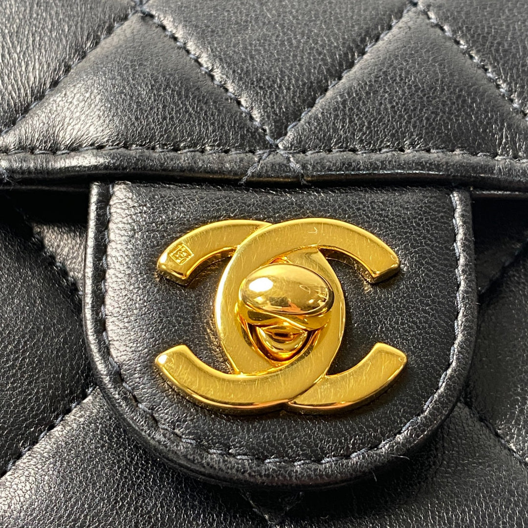 美品 シャネル CHANEL レディース マトラッセ ターンロック チェーンショルダーバッグ 7番台 斜めがけ クロスボディ