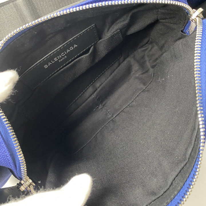 バレンシアガ BALENCIAGA メンズ ボディバッグ クロスボディ 斜めがけ 433625