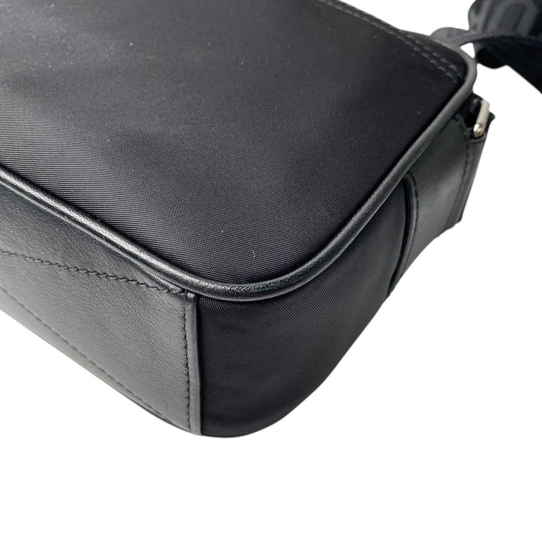 美品 バーバリー Burberry レディース ナイロン ショルダーバッグ 斜めがけ クロスボディ