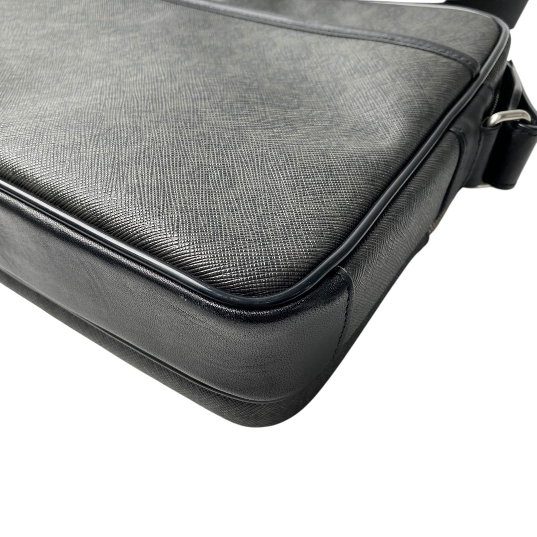 美品 ダンヒル dunhill メンズ メッセンジャーバッグ ショルダーバッグ 斜めがけ クロスボディ