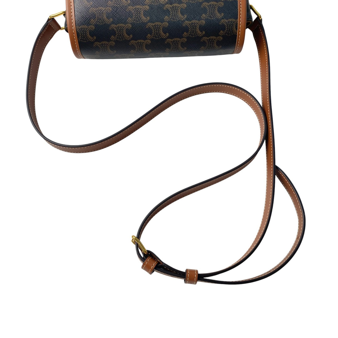 未使用 セリーヌ CELIN ミディアム フォルコ トリオンフ ショルダーバッグ　レディース