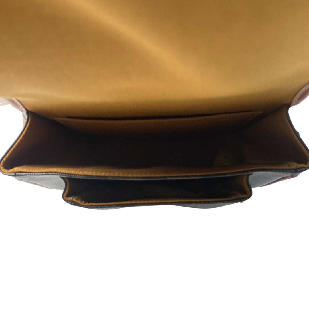 未使用 セリーヌ CELIN ミディアム フォルコ トリオンフ ショルダーバッグ　レディース