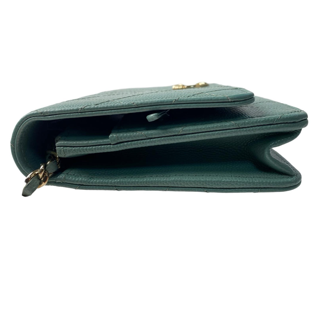 美品 シャネル CHANEL レディース チェーンウォレット キャビアスキン 斜めがけ クロスボディ