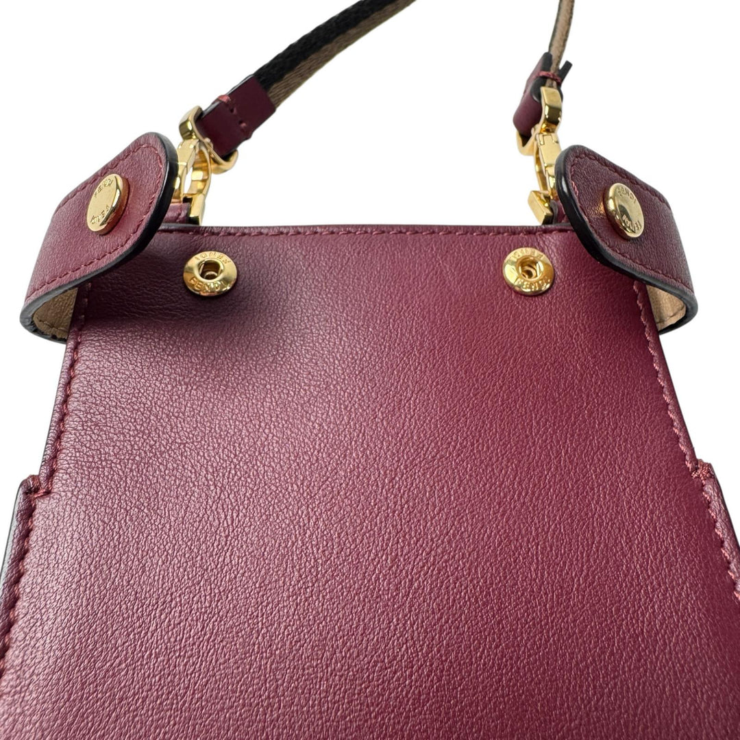 フェンディ FENDI ピーカブー レザー フォンポーチ ショルダー 8M0442 レディース