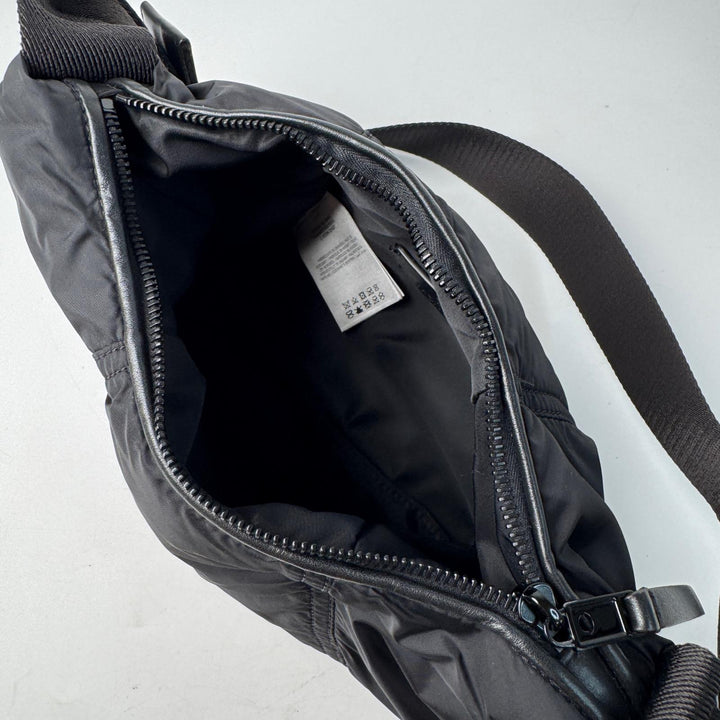 美品 モンクレール MONCLER スプレッドホーボー スモール ショルダーバック レディース