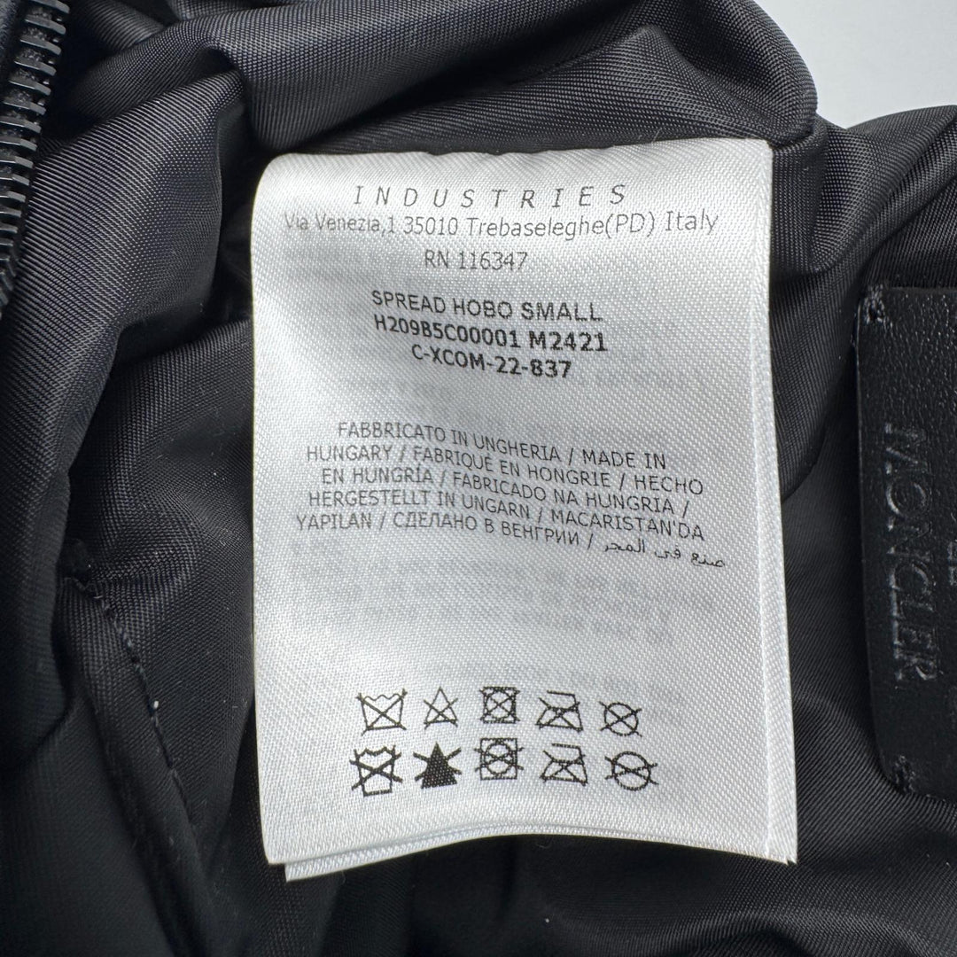 美品 モンクレール MONCLER スプレッドホーボー スモール ショルダーバック レディース