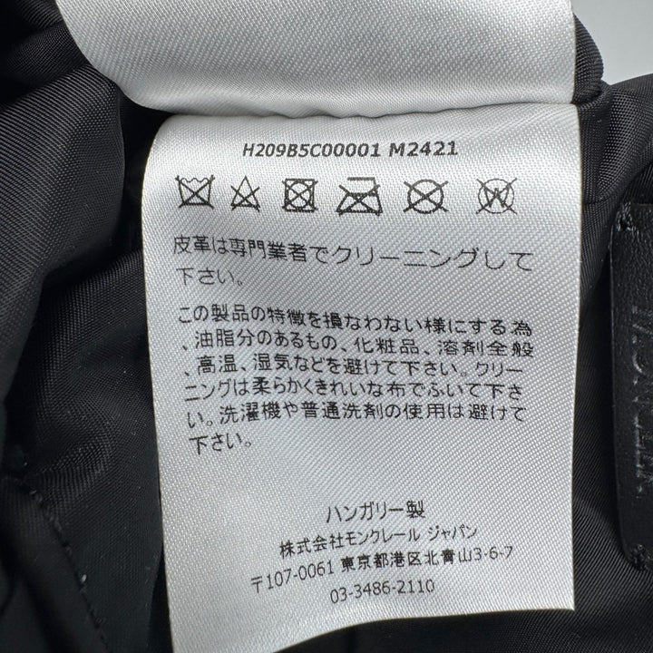 美品 モンクレール MONCLER スプレッドホーボー スモール ショルダーバック レディース