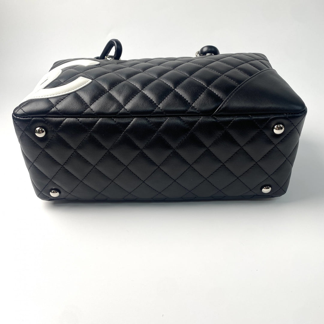 美品 シャネル CHANEL レディース カンボン ボーリングバッグ ココマーク ラムスキン 11番台　Gカード 箱付き