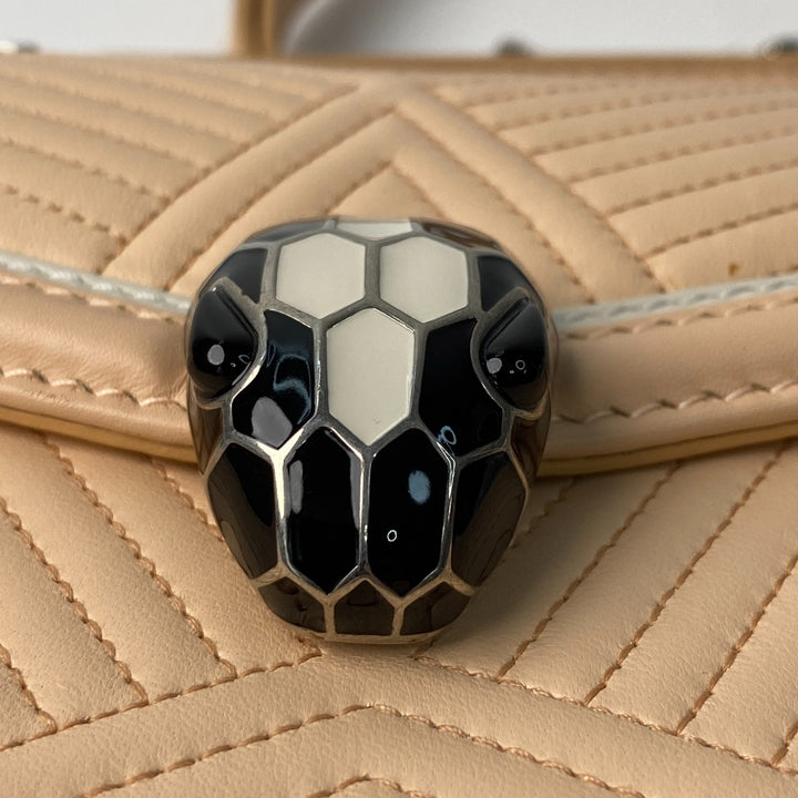 美品 ブルガリ BVLGARI レディース セルペンティ チェーン ショルダーバッグ ハンドバッグ 2way 斜めがけ クロスボディ