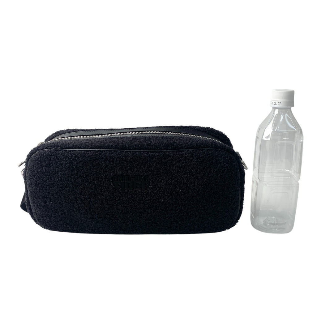 美品 オニツカタイガー ONITSUKA TIGER メンズ ショルダーバッグ 斜めがけ クロスボディ