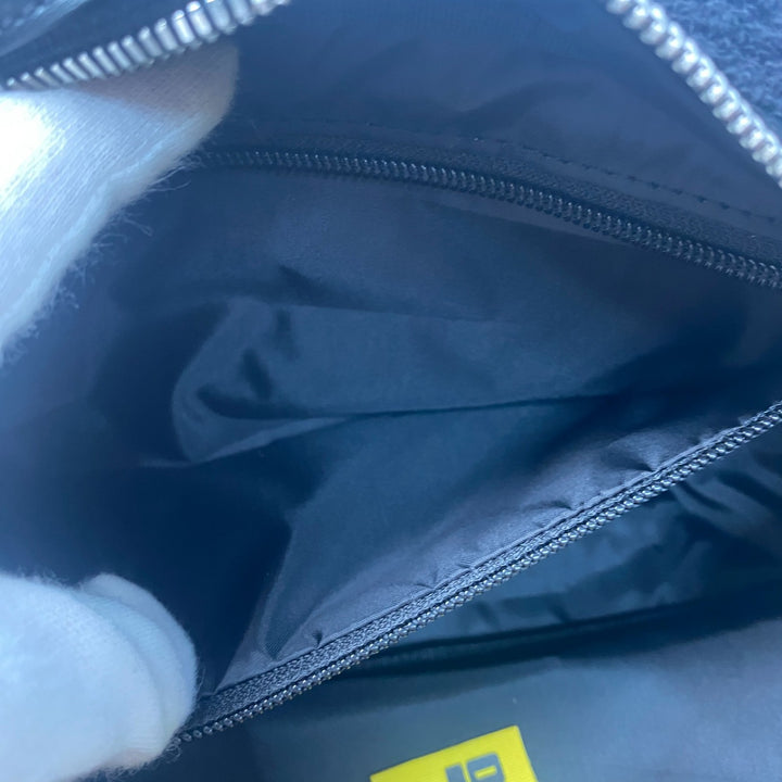 美品 オニツカタイガー ONITSUKA TIGER メンズ ショルダーバッグ 斜めがけ クロスボディ