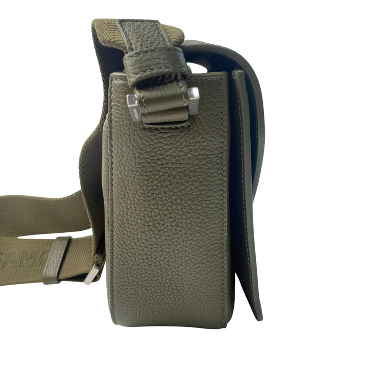 美品 フェラガモ Ferragamo フィアマ Fiamma ショルダーバッグ 斜めがけ クロスボディ メンズ