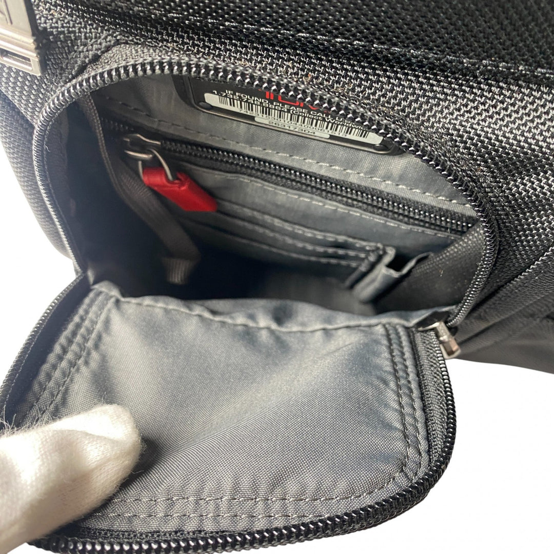 美品 トゥミ TUMI リュック バックパック PC収納 メンズ