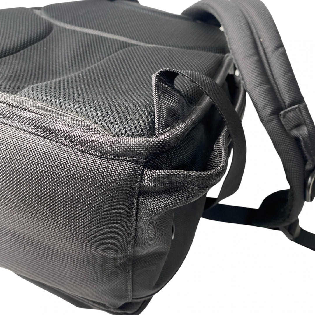 美品 トゥミ TUMI リュック バックパック PC収納 メンズ