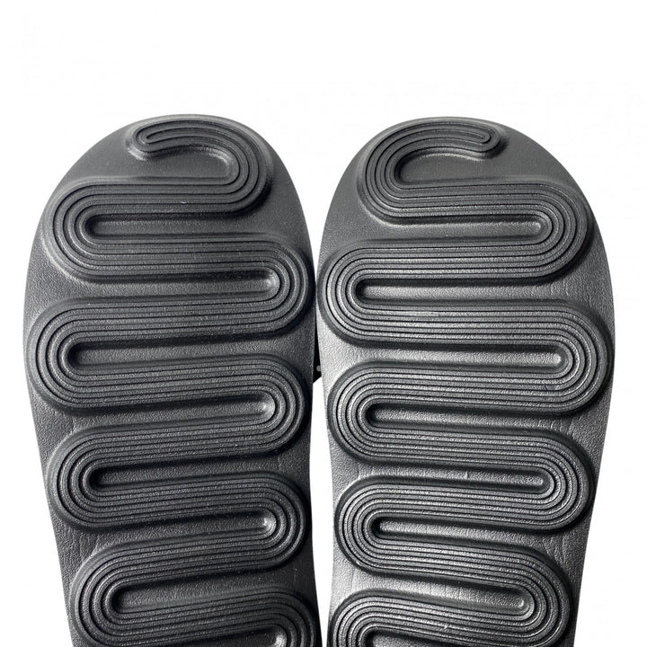 未使用 ナイキ NIKE レディース エアマックス アイラ 25cm FJ5929-003