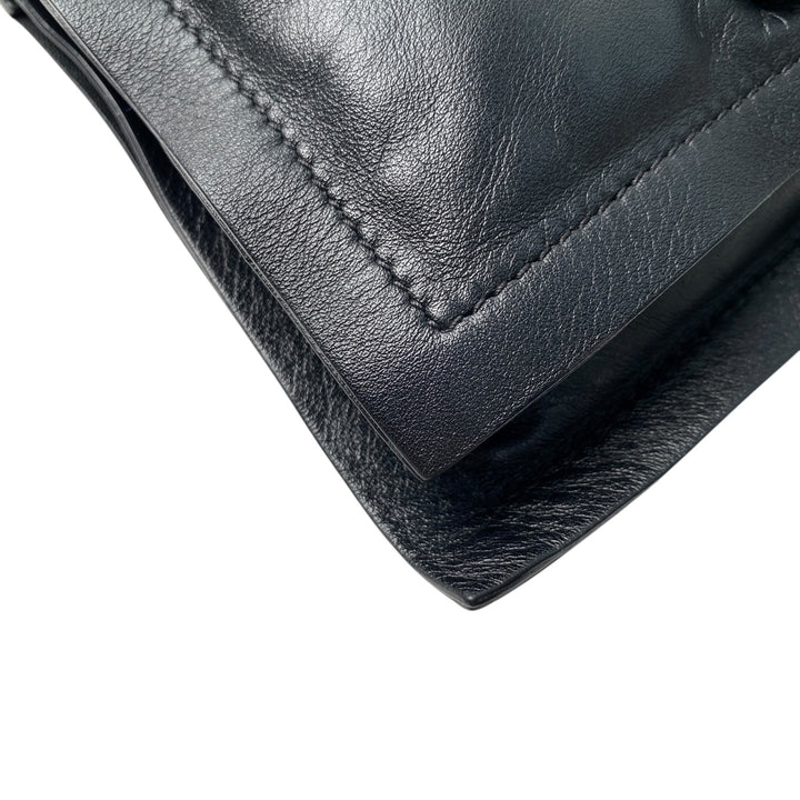 サルヴァトーレフェラガモ Salvatore Ferragamo レディース ショルダーバッグ 斜めがけ クロスボディ 黒