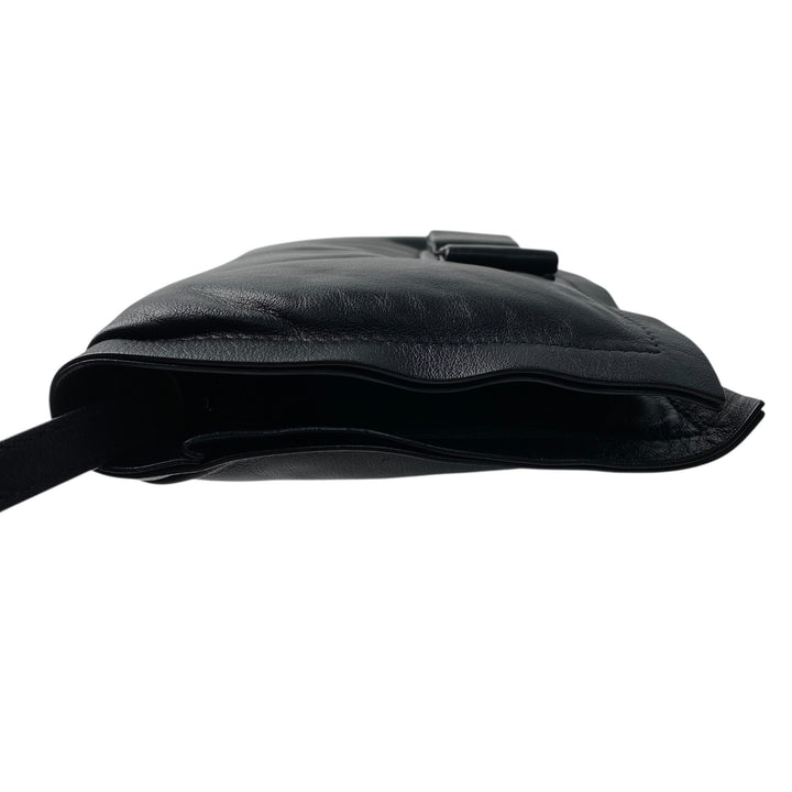 サルヴァトーレフェラガモ Salvatore Ferragamo レディース ショルダーバッグ 斜めがけ クロスボディ 黒