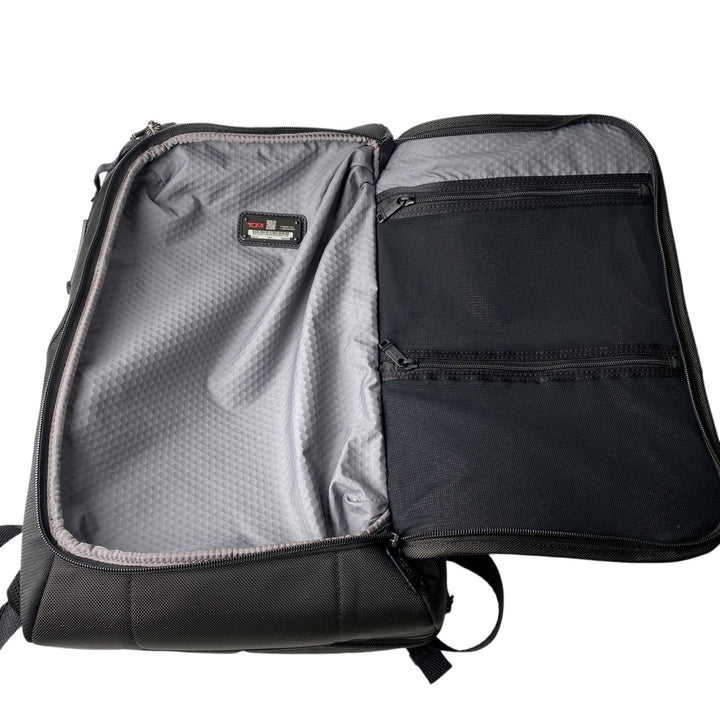 新品同様 トゥミ TUMI メンズ ALPHA BRAVO デトリックバックパック リュック ポーチ付き