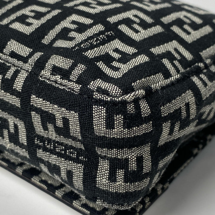 未使用 フェンディ FENDI ズッカ柄 ミニハンドバッグ キャンバス レザー レディース